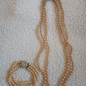 Vintage faux pearl set - necklace and bracelet